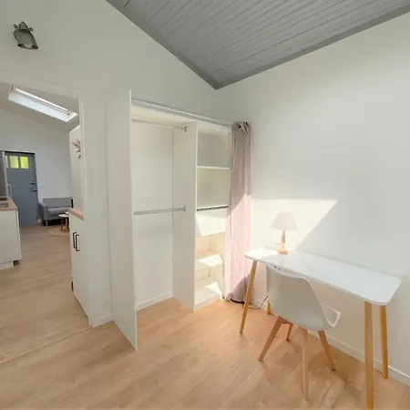 Apartment T3 Plein Centre Proche Versailles Saint Quentin En Yvelines Voisins-le-Bretonneux
